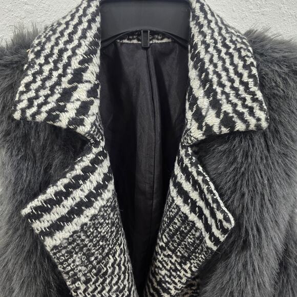 Chic Women’s Faux Fur Vest – Black & White Houndstooth Belted Long Sleeveless... - Picture 5 of 10